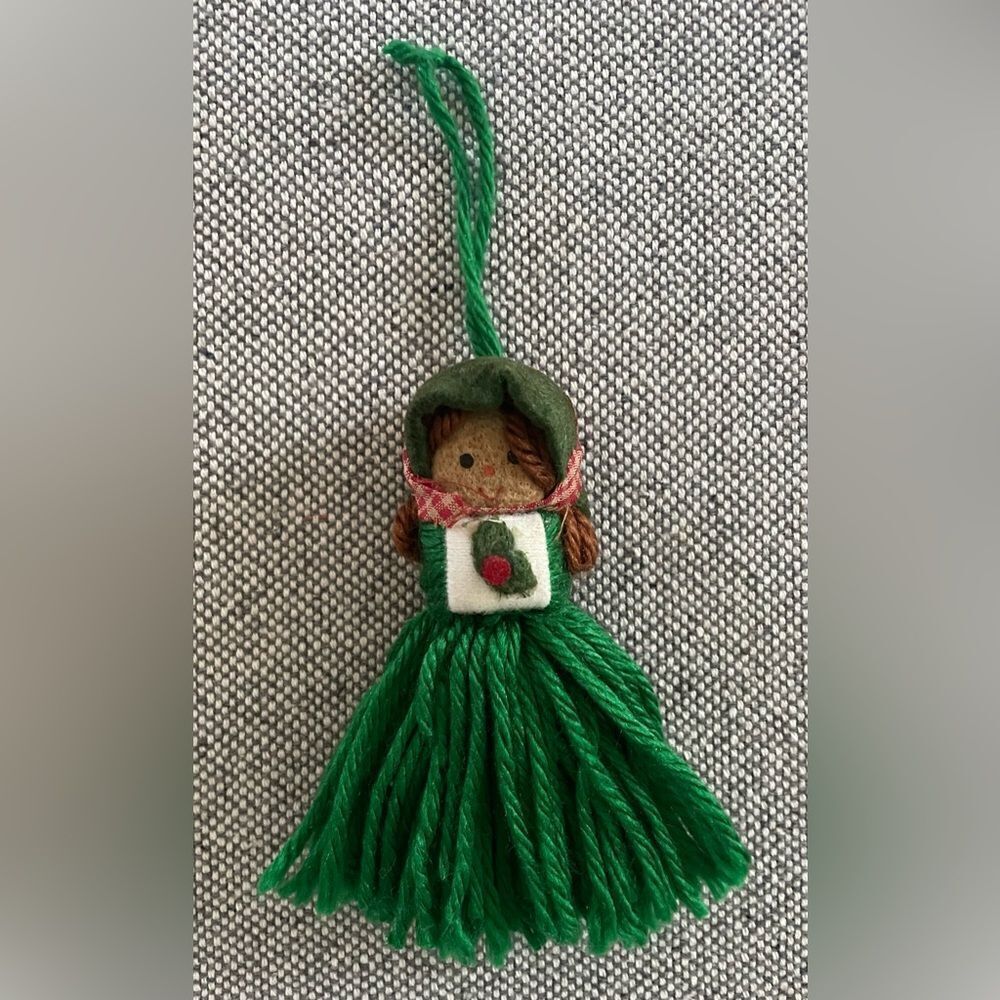 Vintage 1975 Yarn Christmas Caroler Ornament Hand Made